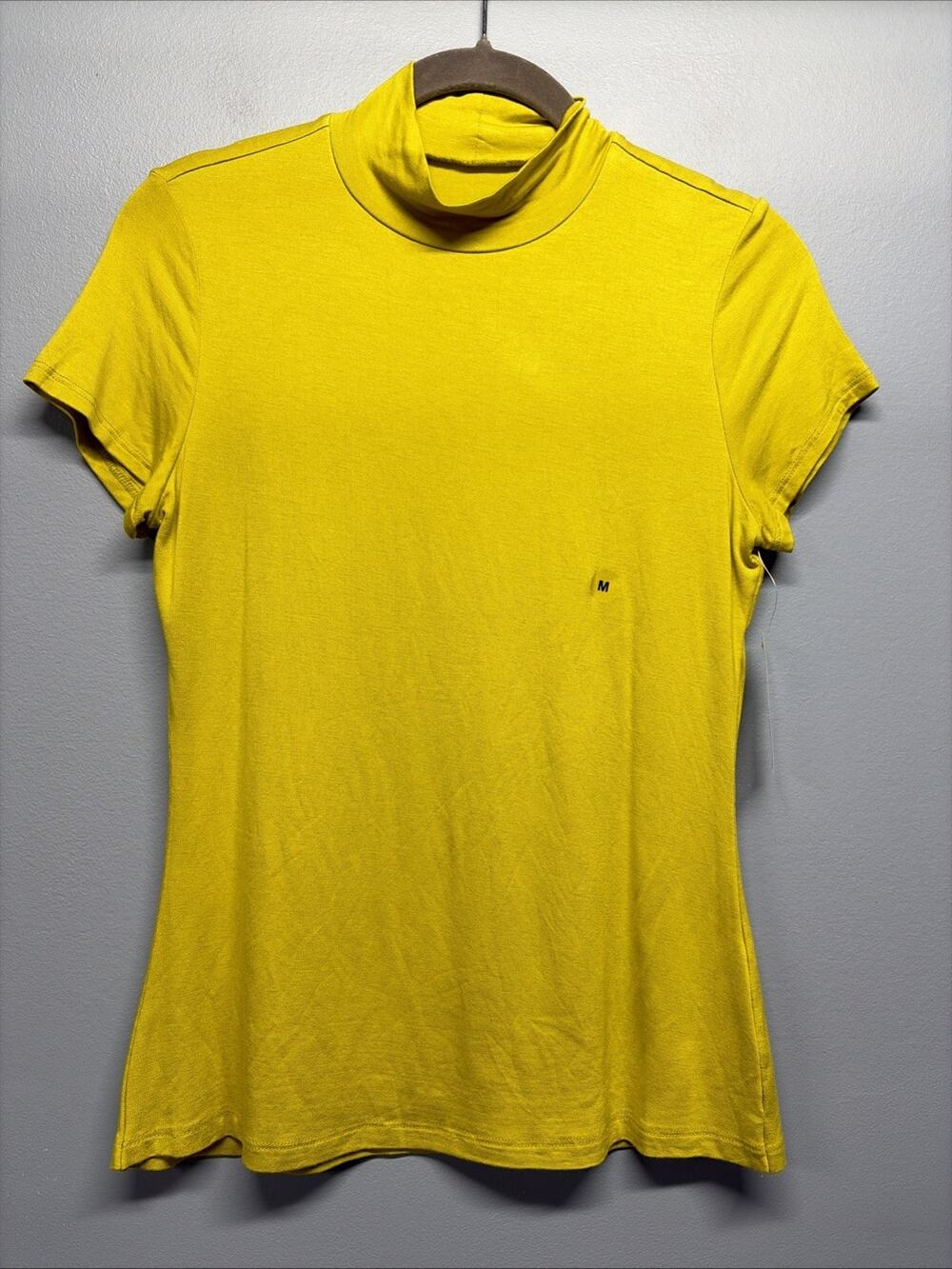 NWT New York & Company - Women’s Sz Medium - Mock Neck/Short Sleeve Top - Citron